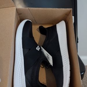 Adidas puremotion sneakers - New with tags, never worn 9.5 women's